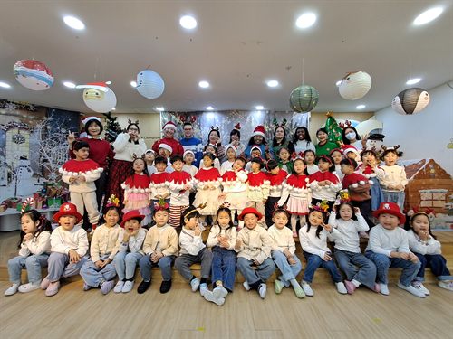 이와스 어학원 아이들의 활동 모습