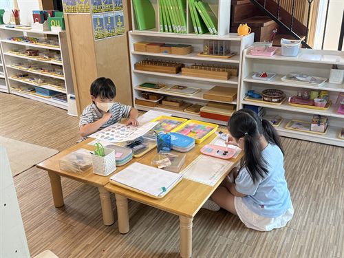 이와스 어학원 아이들의 활동 모습